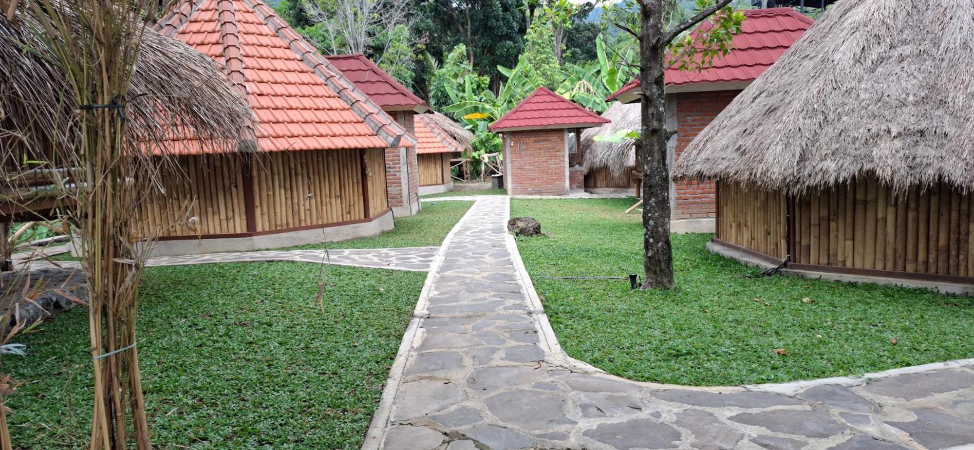 Hotel Uma Nirmala Aling-Aling Singaraja Exterior foto
