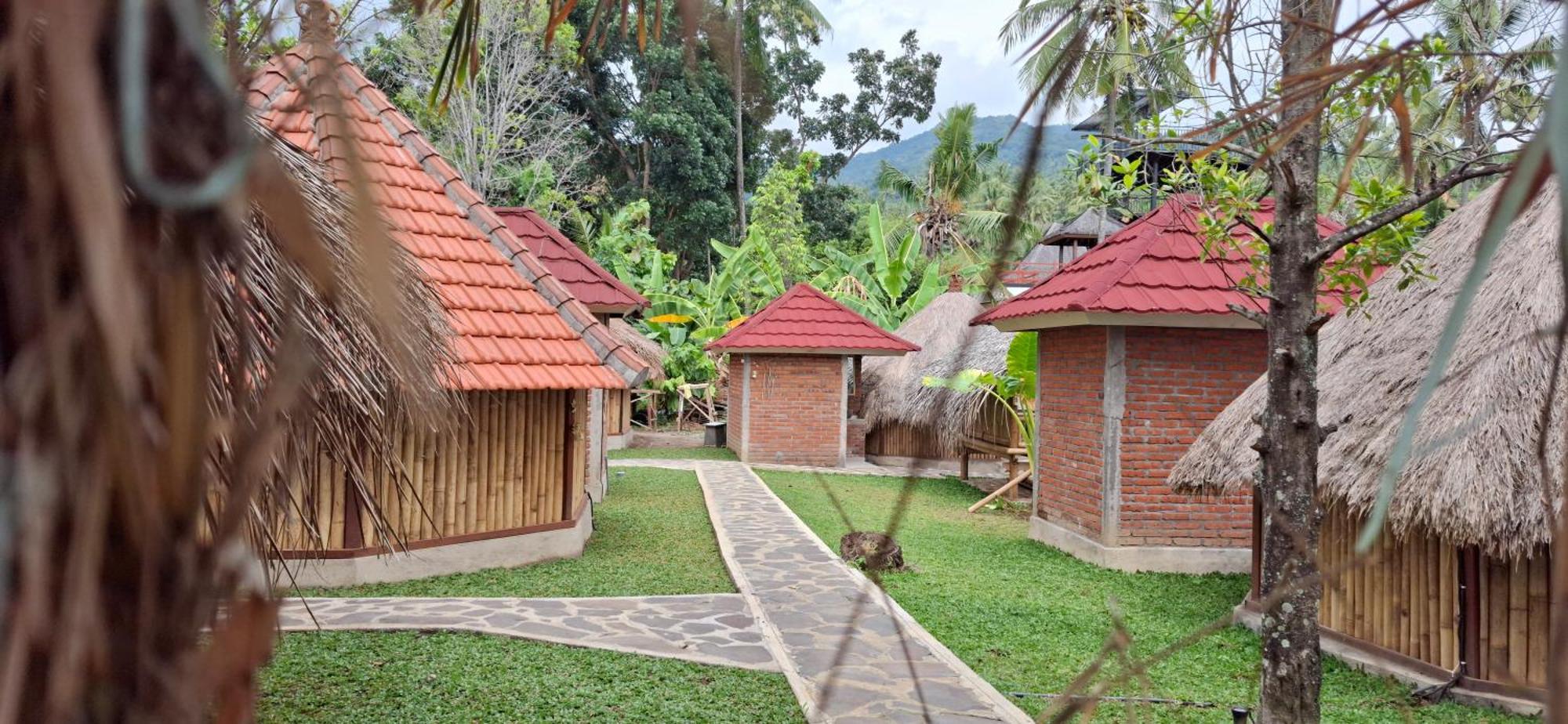 Hotel Uma Nirmala Aling-Aling Singaraja Exterior foto