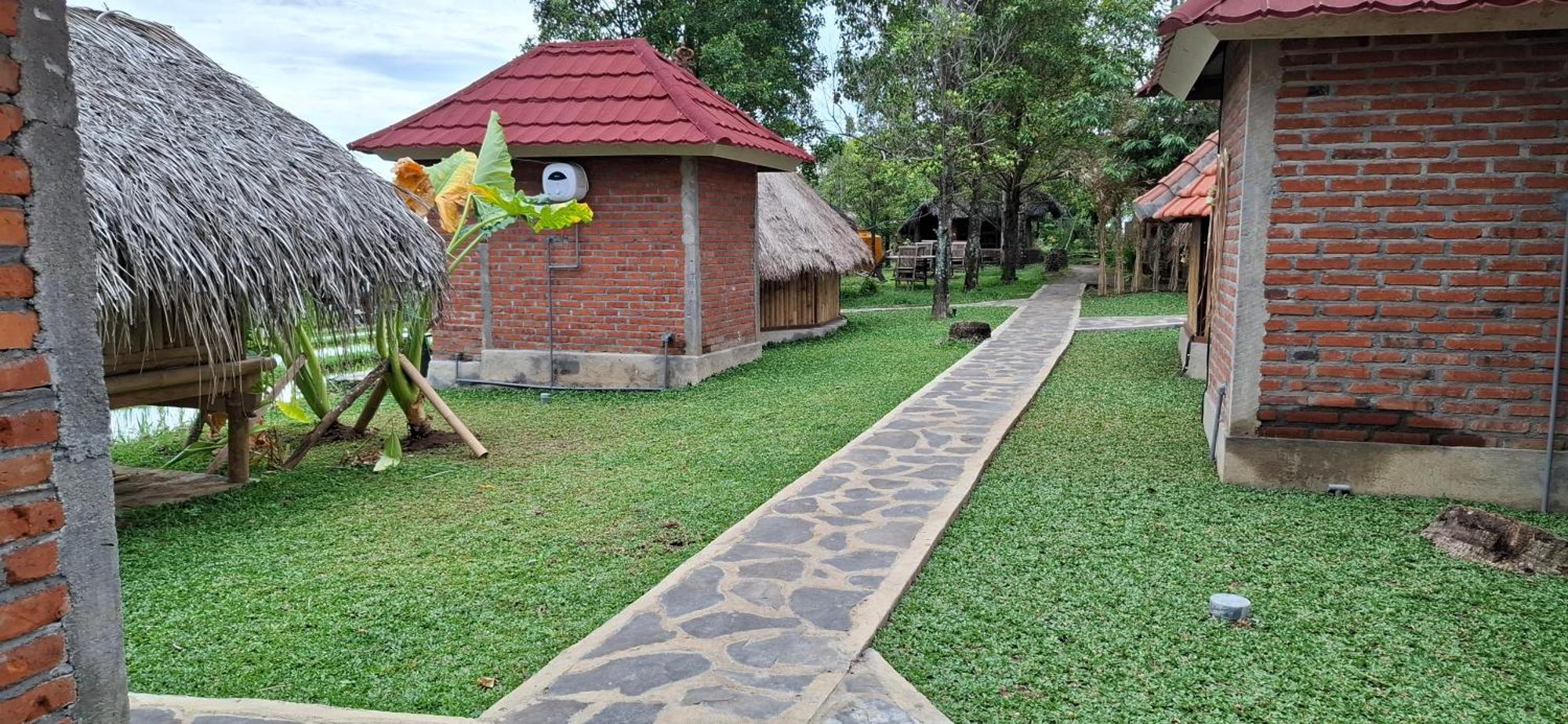 Hotel Uma Nirmala Aling-Aling Singaraja Exterior foto
