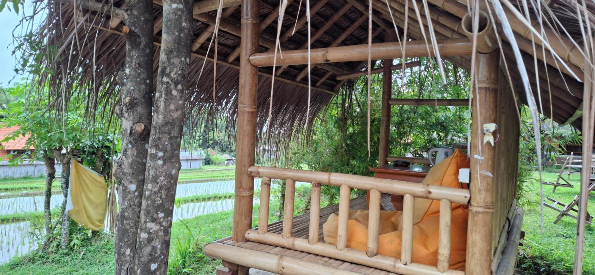Hotel Uma Nirmala Aling-Aling Singaraja Exterior foto