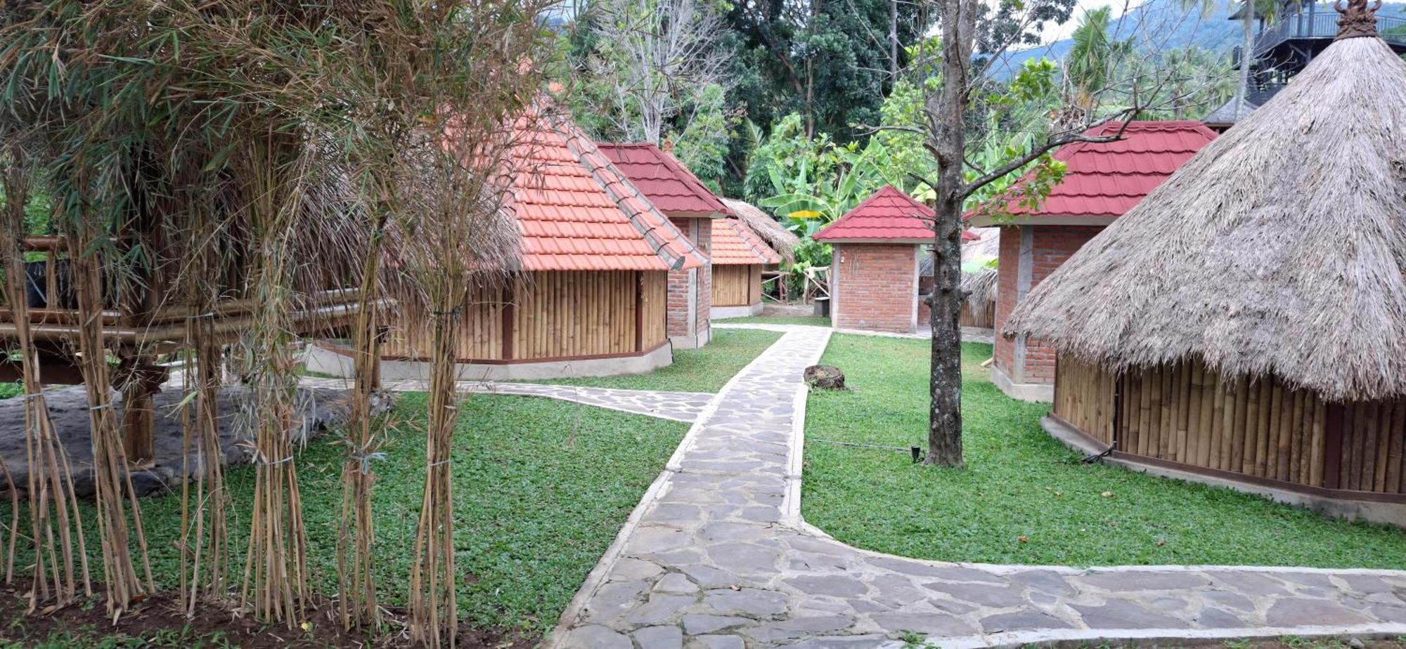 Hotel Uma Nirmala Aling-Aling Singaraja Exterior foto